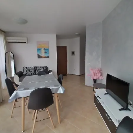 Apartment Апартамент Съни